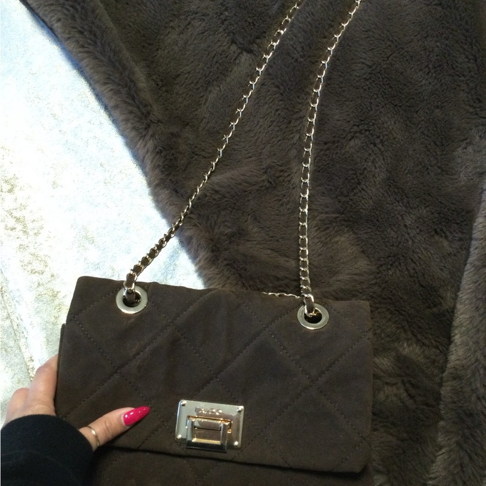 Aldo Quilted Shoulder Bag/crossbody with Gold Chain - Picture 2 of 5
